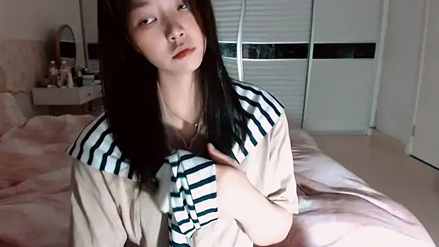 -Lucky Girl online show from April 6, 1:12 pm