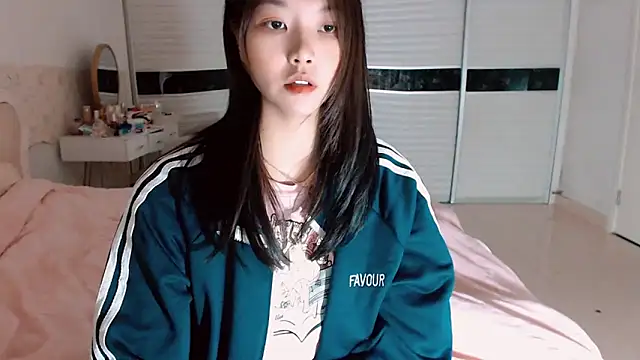 -Lucky Girl online show from April 14, 12:33 pm