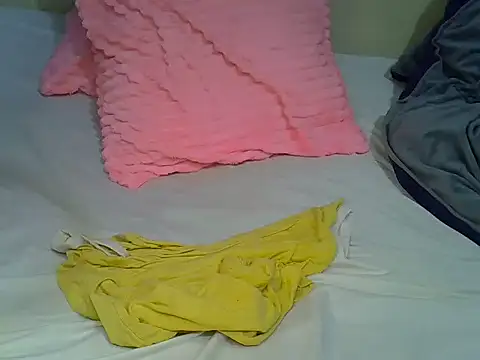 Snapshot of sweet_veee chatting on July 18, 9:07 pm sweet veee online show from July 18, 9:07 pm