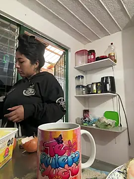 emmyjhonson07 online show from February 3, 1:05 pm