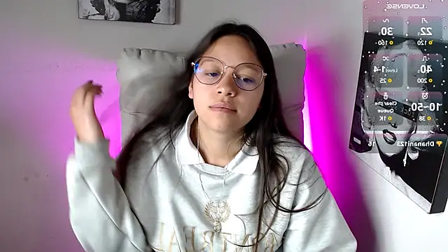 SamanthaRoldaan online show from March 4, 4:52 pm