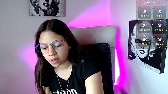 SamanthaRoldaan online show from March 11, 1:01 pm