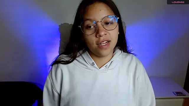 SamanthaRoldaan online show from March 20, 4:42 pm