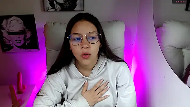 SamanthaRoldaan online show from February 13, 1:40 pm