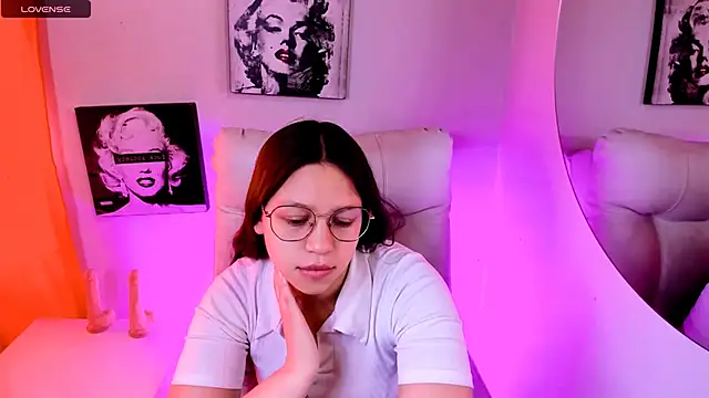 SamanthaRoldaan online show from March 21, 3:37 pm