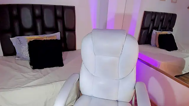 lana-rosse online show from March 13, 7:06 pm