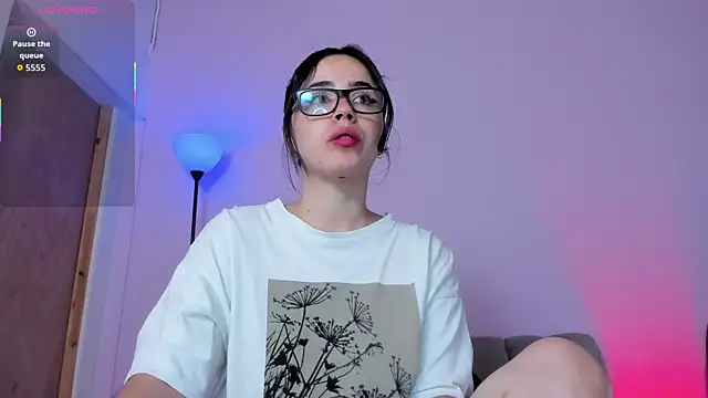 zoe6x online show from February 21, 1:12 pm