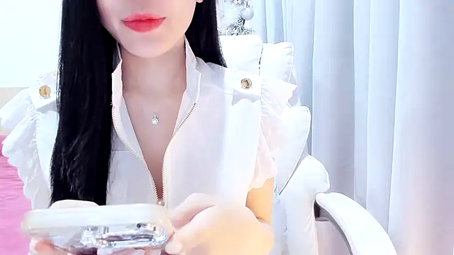 Snapshot of Lita-Julia chatting on May 3, 6:14 pm Lita-Julia online show from May 3, 6:14 pm