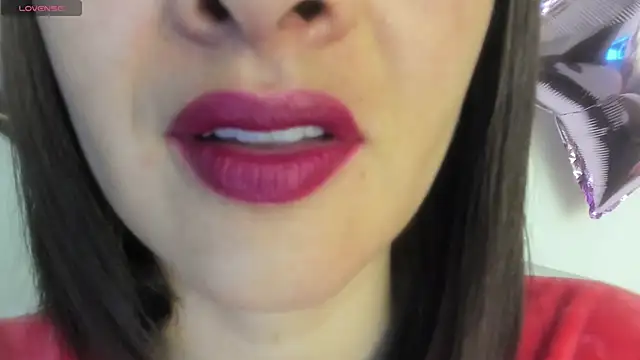 Snapshot of queen_fetish chatting on June 5, 10:32 am queen fetish online show from June 5, 10:32 am