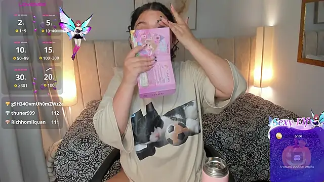 Snapshot of Atenea_cuteee chatting on December 20, 5:14 am Atenea cuteee online show from December 20, 5:14 am