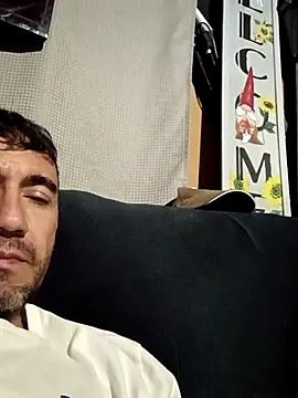 prettyboi6992 online show from April 7, 7:53 am