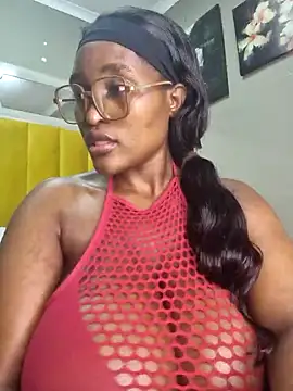 Snapshot of Bustygoddess32 chatting on February 28, 6:10 am Bustygoddess32 online show from February 28, 6:10 am