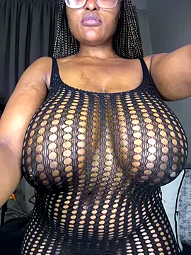 Snapshot of Bustygoddess32 chatting on September 27, 6:02 pm Bustygoddess32 online show from September 27, 6:02 pm