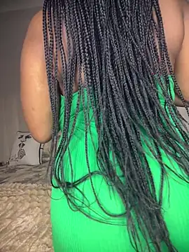 Bustygoddess32 online show from March 19, 2:37 am