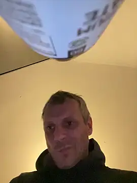 Snapshot of Arthur2288@xh chatting on February 5, 5:17 pm Arthur2288xh online show from February 5, 5:17 pm