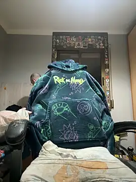 Snapshot of S921993 chatting on October 16, 8:43 pm S921993 online show from October 16, 8:43 pm