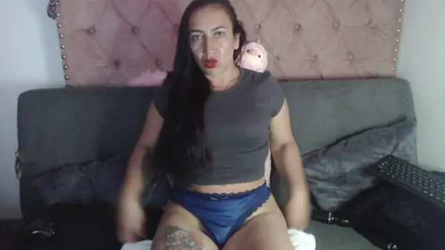 Snapshot of missbella1 chatting on September 10, 9:04 pm missbella1 online show from September 10, 9:04 pm