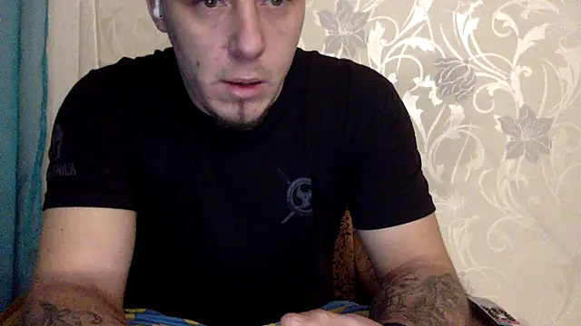 KristiDan online show from December 14, 9:41 pm