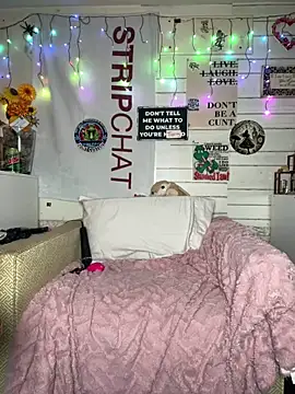 TrenaAnne online show from March 1, 4:36 am