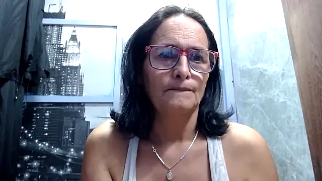 Nastylatinaxxx online show from April 13, 11:43 pm