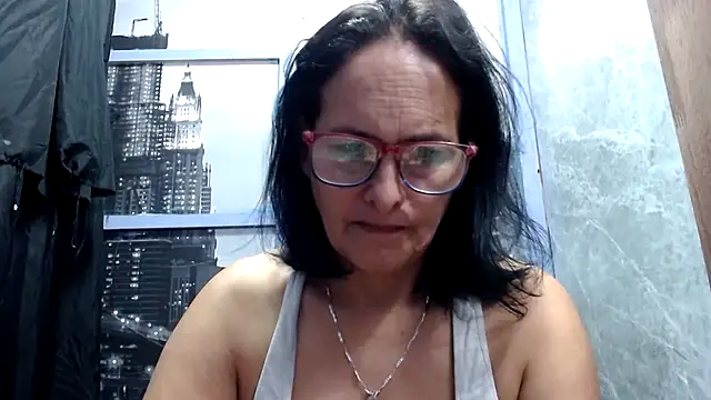 Nastylatinaxxx online show from April 15, 2:57 pm