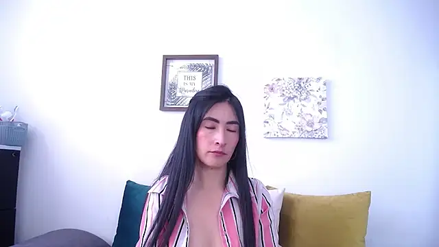 JainaRogers online show from April 4, 5:54 pm