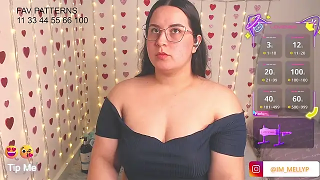 Snapshot of Mellyparker_ chatting on April 23, 4:09 pm Mellyparker online show from April 23, 4:09 pm