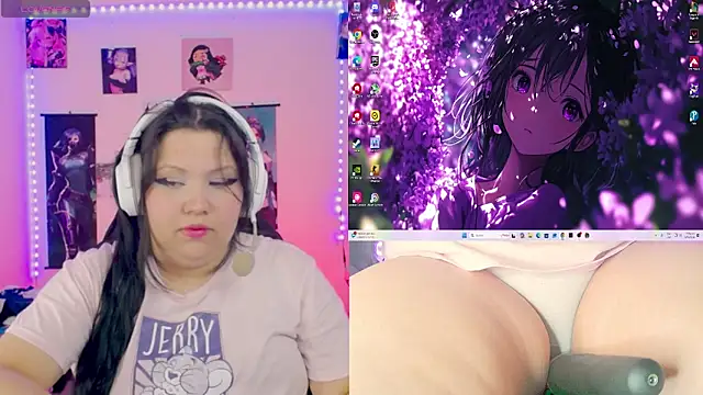 crystal7u7 online show from April 7, 12:33 am