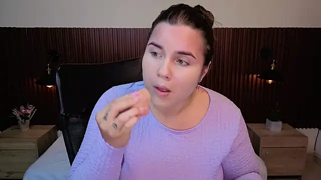 Aabby lee online show from April 18, 8:09 pm