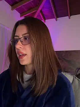 Snapshot of EmaSaenz chatting on March 3, 8:00 pm EmaSaenz online show from March 3, 8:00 pm