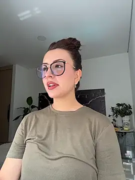 EmaSaenz online show from February 18, 6:04 pm