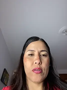 Snapshot of manuela_star chatting on May 19, 12:49 am manuela star online show from May 19, 12:49 am