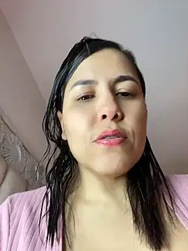 Snapshot of manuela_star chatting on June 11, 12:32 am manuela star online show from June 11, 12:32 am