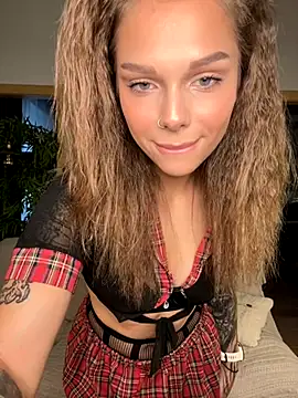 Snapshot of HumbleJess chatting on November 1, 8:38 am HumbleJess online show from November 1, 8:38 am