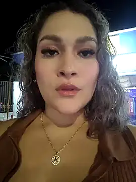 Sara smiiith211 online show from February 8, 12:36 am