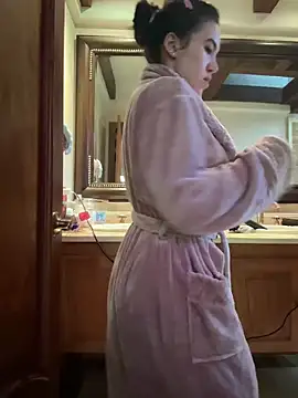 Amelia Rouse online show from January 15, 7:44 pm