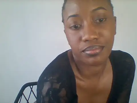 Snapshot of Queeen_model chatting on July 30, 11:20 am Queeen model online show from July 30, 11:20 am