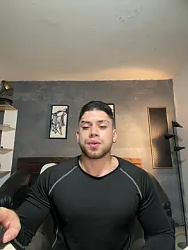 Snapshot of Mike_montoya1 chatting on August 8, 8:05 am Mike montoya1 online show from August 8, 8:05 am