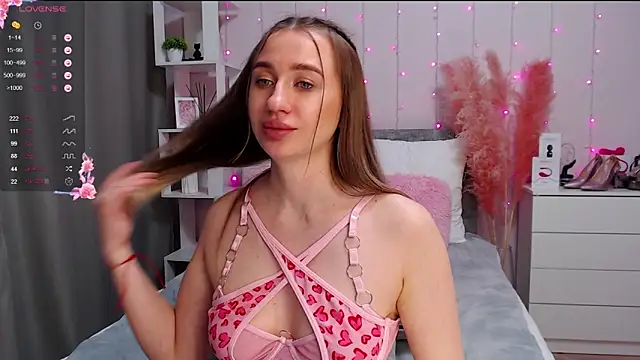 Snapshot of PornoGirlX chatting on March 23, 2:59 am PornoGirlX online show from March 23, 2:59 am