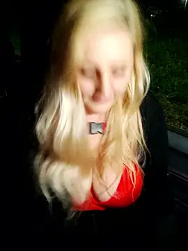 BecciDeluxe online show from January 7, 10:01 pm