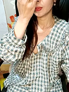 Snapshot of Blythe_69 chatting on October 24, 11:45 pm Blythe 69 online show from October 24, 11:45 pm