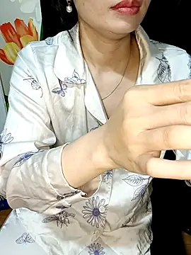 Blythe 69 online show from November 5, 12:32 am