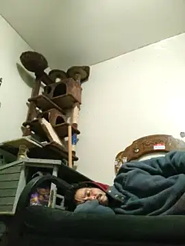 Snapshot of LongDickZee562 chatting on January 31, 9:05 am LongDickZee562 online show from January 31, 9:05 am