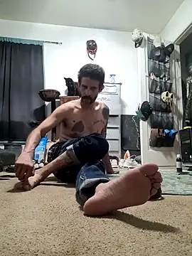 Snapshot of LongDickZee562 chatting on October 30, 7:54 am LongDickZee562 online show from October 30, 7:54 am