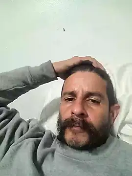 Snapshot of LongDickZee562 chatting on November 18, 9:14 am LongDickZee562 online show from November 18, 9:14 am