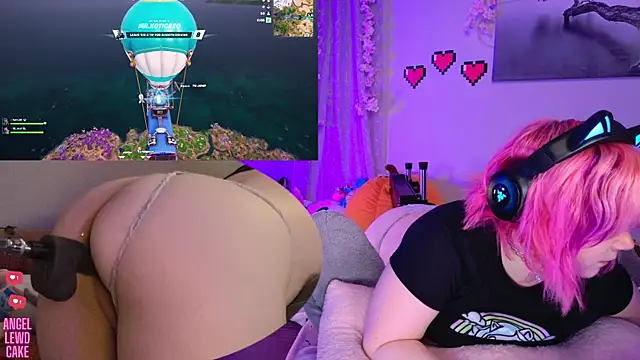 Snapshot of Angel-Lewd-Cake chatting on May 31, 1:18 pm Angel-Lewd-Cake online show from May 31, 1:18 pm