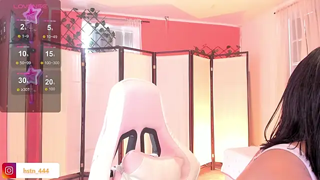 Snapshot of your_khloe chatting on November 15, 2:24 pm your khloe online show from November 15, 2:24 pm