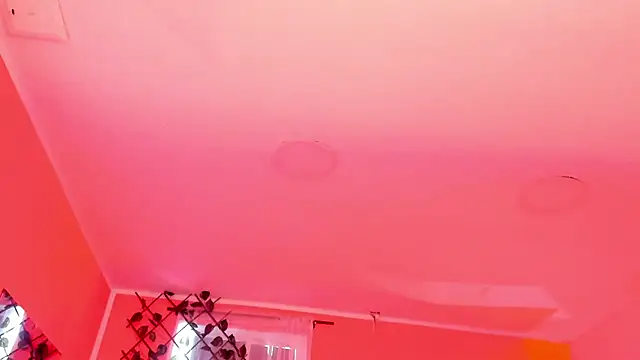 Snapshot of your_khloe chatting on December 22, 12:57 pm your khloe online show from December 22, 12:57 pm