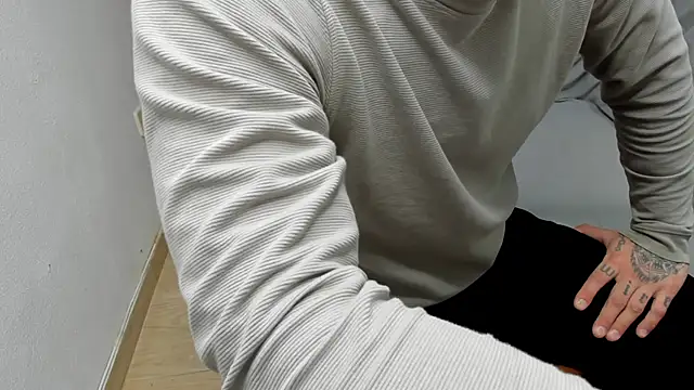 layneinchains online show from March 27, 9:42 am