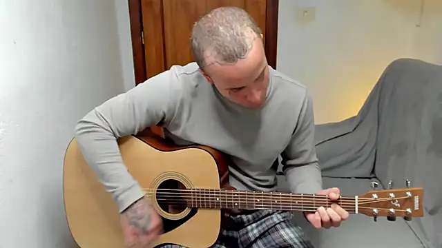 layneinchains online show from April 10, 11:59 am